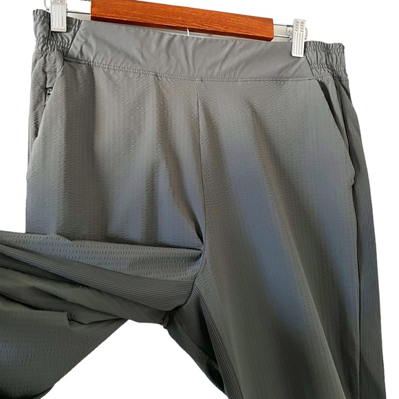 Athleta Textured Brooklyn Jogger In Military Olive Green Size 10 - Picture 7 of 16